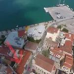 Maison Nafplio, Chic In The Old Town Apartment