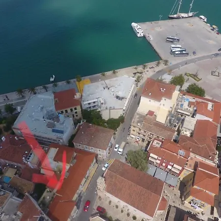 Maison Nafplio, Chic In The Old Town Apartment